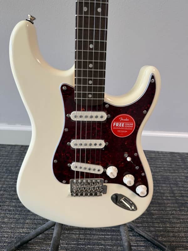 Squier Classic Vibe '60s Stratocaster Mid 2010 - Olympic White with the tort pickguard image 1
