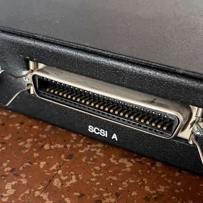 Immagine Akai MPC2000XL SE1 + Synthax SynDrive SCSI 100MB Zip/CD-Rom - 10