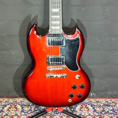 + New Video Gibson 2017 SG Standard Cherry Burst + Locking Tuners + Case image 3