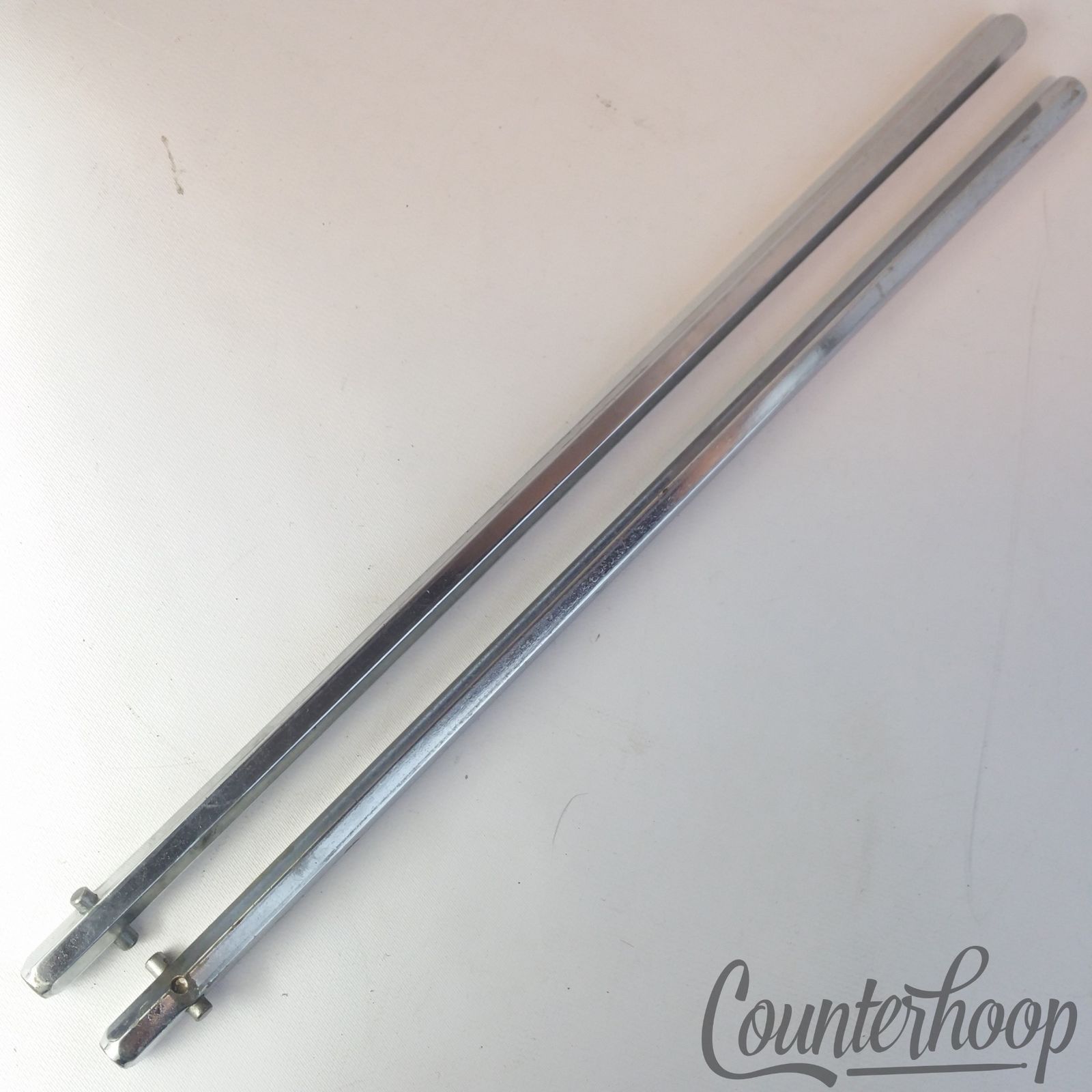 Rogers Hex Spurs Bass Drum Legs Chrome Vintage 60s Holiday Cleveland USA Long* — main photograph