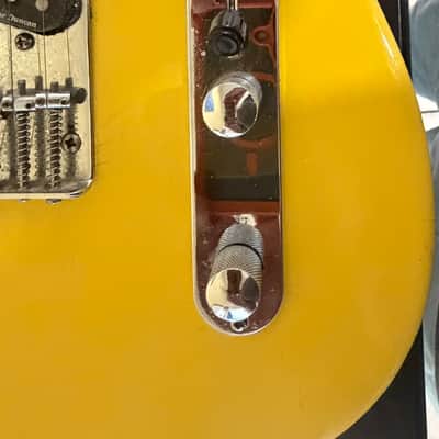 Fender Tele "Dressed UP" 2012 - Yellow Replica image 7