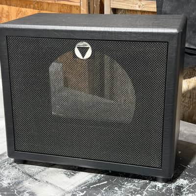 VBoutique USA VCube Unloaded Oval Back 1 x 12 Ext. Cabinet 1 Remaining image 1