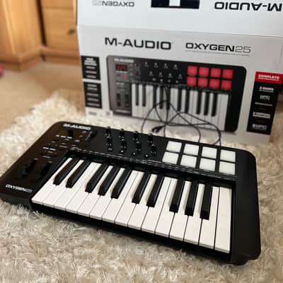 M-Audio Oxygen 25 MKV USB MIDI 25-Key Keyboard Controller 2021 - Present - Black image 1