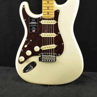 Mint Fender American Professional II Stratocaster Left-Hand MN Olympic White image 1
