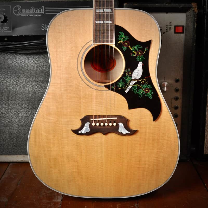 Gibson Dove Natural 2001