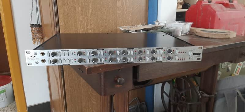 Focusrite Octopre Platinum 2010s - Silver image 1