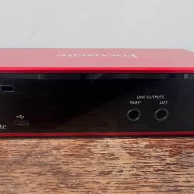Focusrite Scarlett Solo 4th Gen USB Audio Interface 2023 - Present - Red image 3