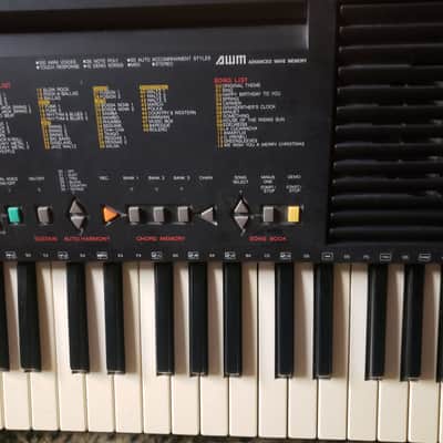 Vintage Yamaha PSR-83 Electric Keyboard w/Velocity Sensitive Keys and MIDI 1990's black Bild 4