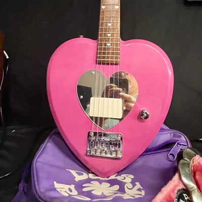 Daisy Rock Heartbreaker Short Scale 2000 - 2007 - Pink Heart image 3