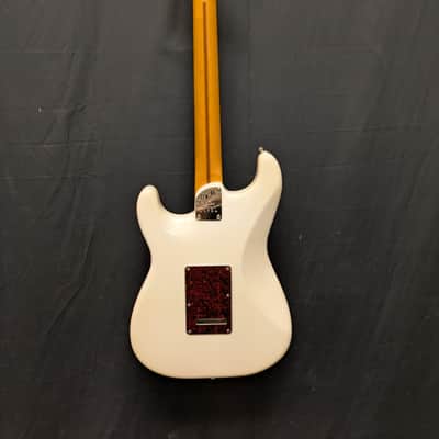 Fender American Ultra Stratocaster 2021 - Arctic Pearl image 4