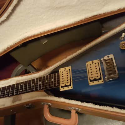 Washburn FV2V 1983 Blueburst image 1