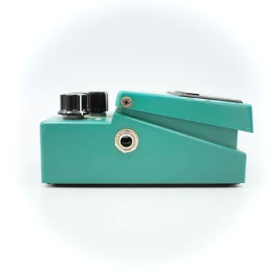 Boss TR-2 Tremolo Guitar Effect Pedal image 5
