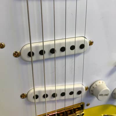 Fender Custom Shop Limited Edition 1954 Hardtail Stratocaster® DLX Closet Classic, 1-Piece Quartersawn Maple Neck Fingerboard - Faded Aged Canary Yellow image 12