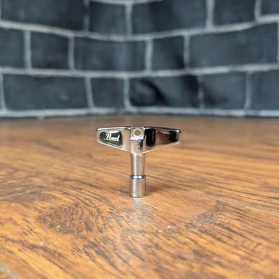 Pearl K‑050 Drum Key – Chrome – Classic Pearl Tuning Key • Smooth Action • Reliable Grip image 2