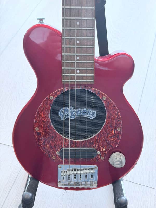 Pignose Travel Guitar 2000-2001 - Red image 1