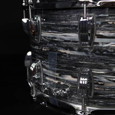 Ludwig 14" x 8" Classic Maple Snare Drum, Vintage Black Oyster image 3