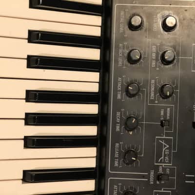 Yamaha CS-10 Monophonic Synthesizer 1977 - Black image 4