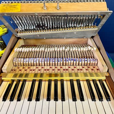 Fender Rhodes piano bass 1961 - Fiesta Red original vintage USA image 10