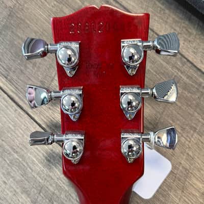 Gibson Les Paul Classic – Translucent Cherry | Excellent Condition | Hard Case Included image 5