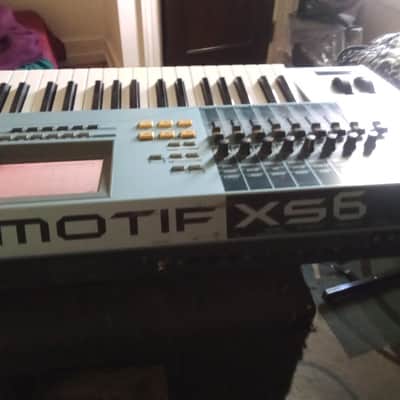 Yamaha Motif XS 6 Production Synthesizer 2000s - Gray image 9