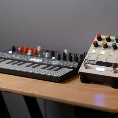 3DWaves Stands For Hologram Electronics Chroma Console image 5