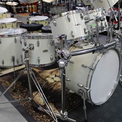 Yamaha 9000 Series Drum Set 13/14/15/18/24 1970s White image 1