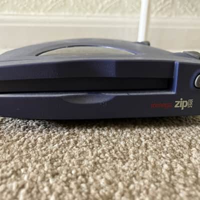 YAMAHA A4000 Professional Sampler with Iomega 250 Zip Drive image 14