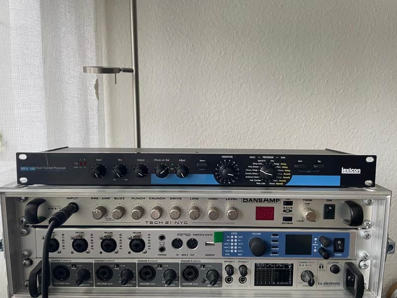 Lexicon MPX-100 Multi Effects Processor image 1