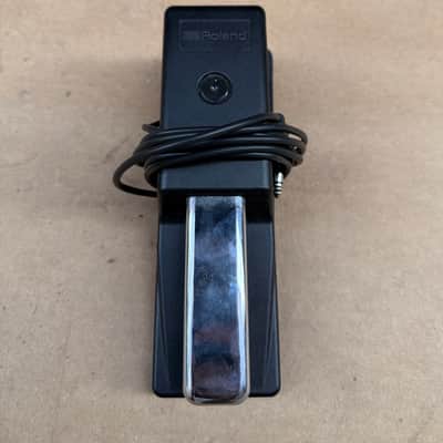 Roland RD-150 88-Key Digital Stage Piano w/ Roland Sustain Pedal & Samson Headphones | Made in Italy image 18