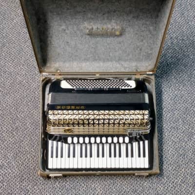 Hohner Atlantic IV N De Luxe Accordion image 14