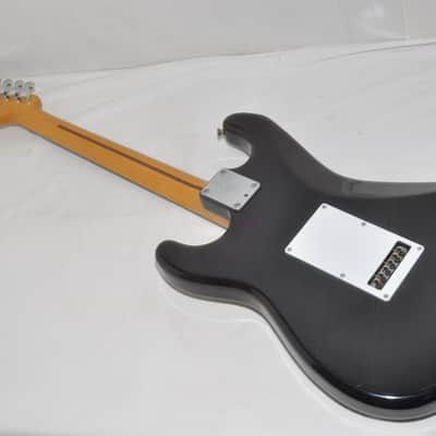 Fender Japan Stratocaster, MADE IN JAPAN, E533747 Electric Guitar Ref. No 6751 image 11