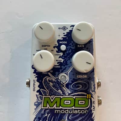Electro Harmonix Mod 11 Modulator Modulation EHX Guitar Multi Effects Pedal image 2
