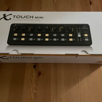 BEHRINGER X-TOUCH MINI CONTROLLER USB PC MAC COMPATTO UNIVERSALE 16 TASTI 8 CONTROLLI LED image 1