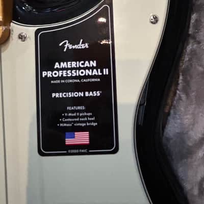 Fender American Pro II Precision Bass, black 9lbs. 4.1oz. #US23119829 image 6