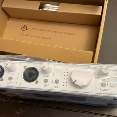 Arturia Minifuse OTG 2025 - White *OPEN BOX image 2