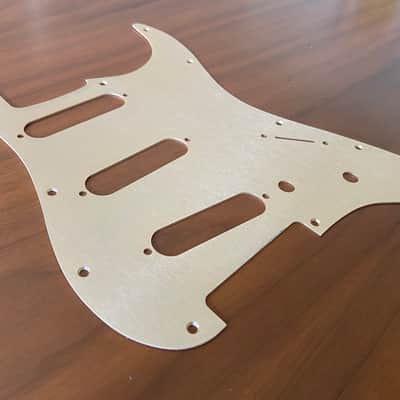 Fender 099-2139-000 Standard Stratocaster 11-Hole Pickguard 1-Ply 2010s - Gold Anodized image 1