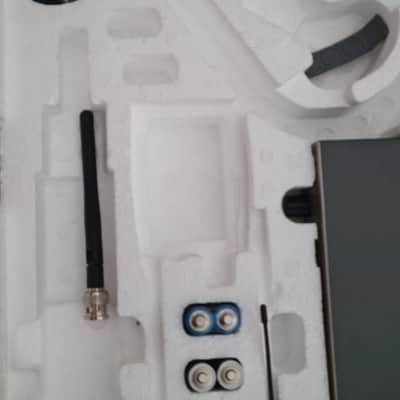 Sennheiser Sennheiser ew 300 IEM G3 Set SR 300 Stereo Transmitter + EK 300 Bodypack Live image 3