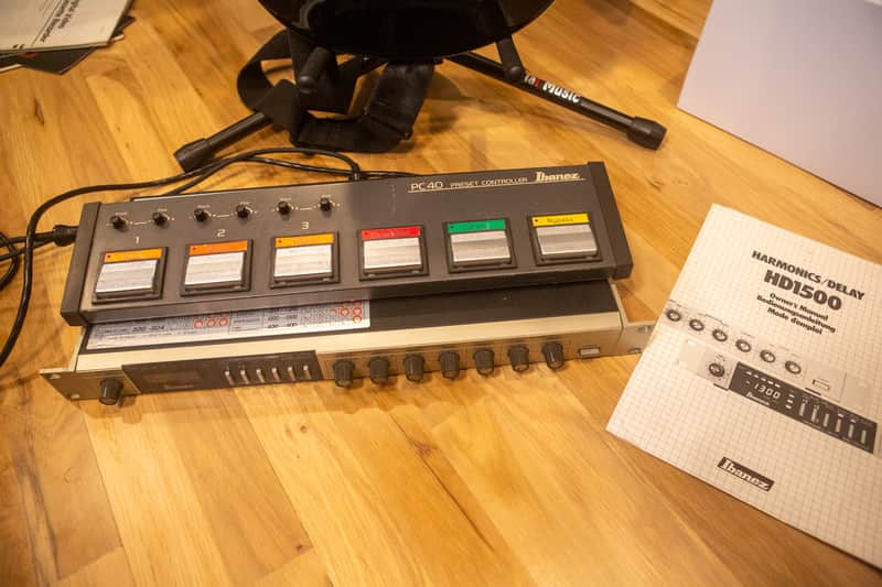 Ibanez HD1500 Harmonics Delay Rackmount with PC40 remote control pedal and manual image 1