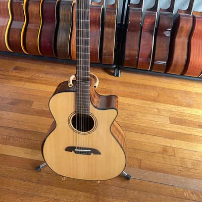 Alvarez ag60cear grand auditorium cutaway with armrest bevel, electronics 2020s - natural/gloss image 1