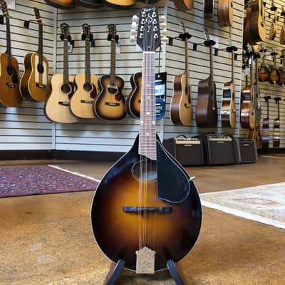 Kentucky KM-270 Deluxe Oval Hole A-Style Spruce/Maple Mandolin Sunburst w/Padded Gig Bag image 4