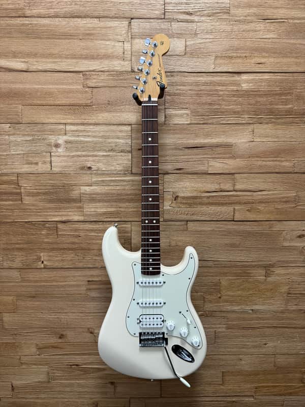 Fender Standard HSS Stratocaster with Rosewood Fretboard