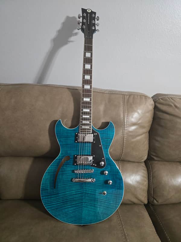 Gorgeous Reverend Manta Ray HB Turquoise Flamed Maple Hollowbody