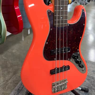 Squier Classic Vibe '60s Jazz Bass - Tahitian Coral - B Stock image 8