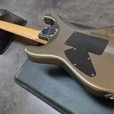 Dean Avalanche Ultra 7 String Silver Sparkle Gold Flake Seven String 24 Fret 25.5" Scale Floyd Rose HH Super Strat Electric Guitar MIK Korea Korean with hard case image 8