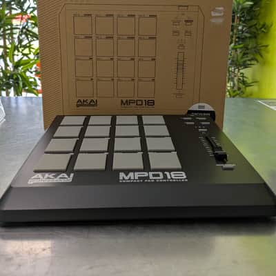 Akai MPD18 2010s - Black image 2