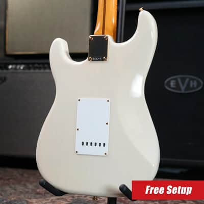 Fender Limited Edition Vintera III Late '50s Stratocaster Electric Guitar - White Blonde with Gig Bag image 2