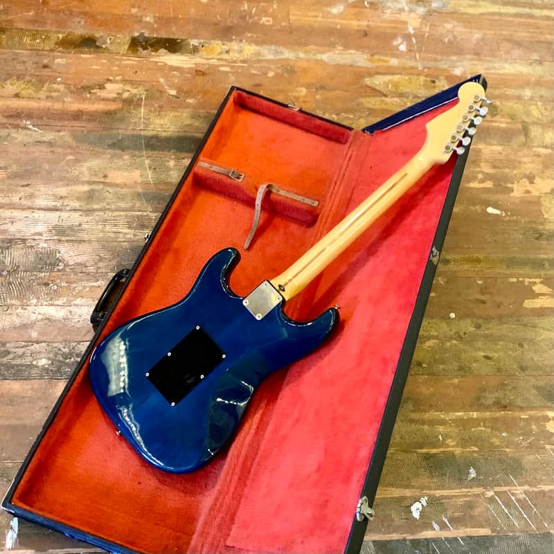 Tokai Custom Edition “oldies but goodies” Super strat Trans blue