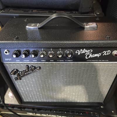 Fender Vibro Champ