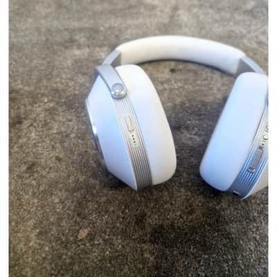 Solitaire T - Headphones - Like New w/ Original Box image 6