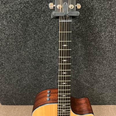Taylor 314CE Grand Auditorium Acoustic/Electric Guitar with V-Class Bracing, ES2 Pickup & Hardshell Case 2024 - Natural image 3